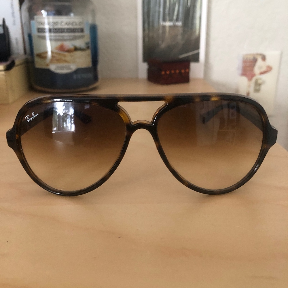 Ray-Ban RB4125 Cats 5000 Aviator Sunglasses
